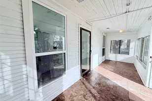 727 W Day St, Denison, TX 75020 - Photo 3