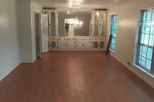 514 S Lois Ln, Richardson, TX 75081 - Photo 1