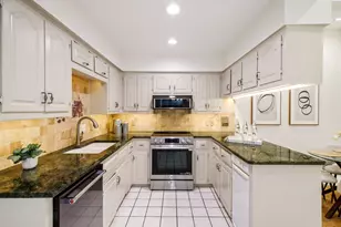 3441 Courtyard Cir, Farmers Branch, TX 75234 - Photo 15