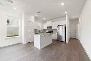 1217 Chestnut Ct, Runaway Bay, TX 76426 - Photo 5