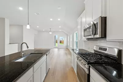 806 Metcalf Drive, Princeton, TX 75071 - Photo 3