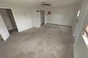 6029 Plant Ave., Fort Worth, TX 76112 - Photo 15