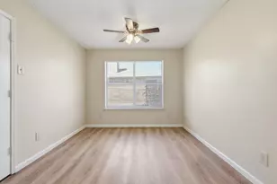 1234 Roan Dr, Lancaster, TX 75134 - Photo 9