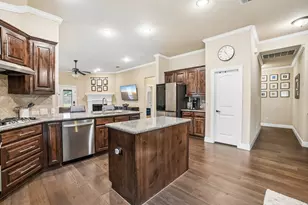 820 Wimberly Cir, McKinney, TX 75072 - Photo 9