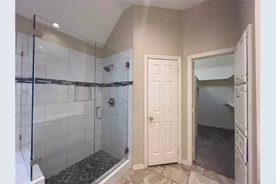 8628 Forest Glen Drive, Irving, TX 75063 - Photo 13