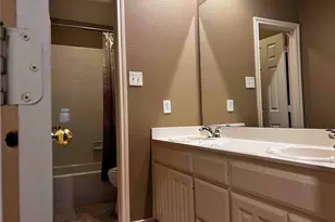 8628 Forest Glen Dr, Irving, TX 75063 - Photo 17