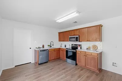 1613 Hedgewood Trail, Fort Worth, TX 76112 - Photo 7