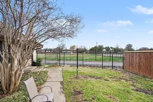 13881 Brookgreen Dr, Dallas, TX 75240 - Photo 33