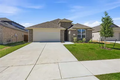 122 Patrick Henry Drive, Venus, TX 76084 - Photo 1