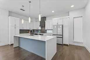 4905 Camdale Ct, Dallas, TX 75206 - Photo 9