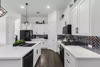 704 Waterbrook Parkway, Argyle, TX 76226 - Photo 11