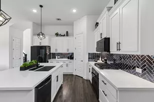 704 Waterbrook Pkwy, Argyle, TX 76226 - Photo 11