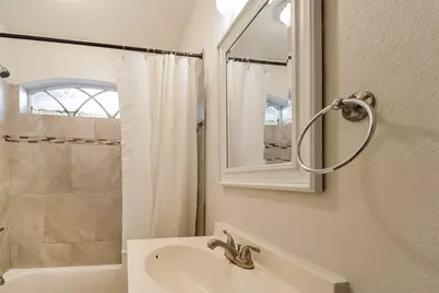 814 W College Street, Sherman, TX 75092 - Photo 9