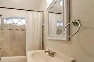 814 W College St, Sherman, TX 75092 - Photo 9