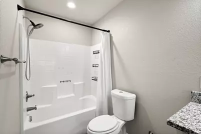 300 Lipscomb Street, Cleburne, TX 76031 - Photo 23