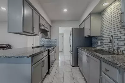 2721 W Oakdale Road, Irving, TX 75060 - Photo 9