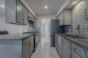 2721 W Oakdale Rd, Irving, TX 75060 - Photo 9