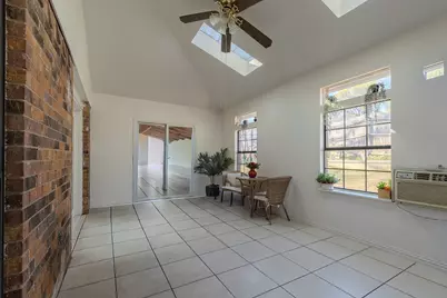 2721 W Oakdale Road, Irving, TX 75060 - Photo 13