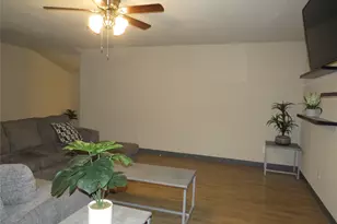 12069 Joyce Ln, Roanoke, TX 76262 - Photo 5