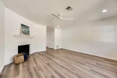 190 Merlin Way, Euless, TX 76039 - Photo 3