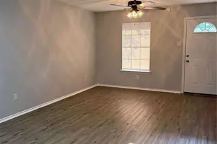 304 E Hickory St, Kaufman, TX 75142 - Photo 3