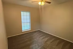 304 E Hickory St, Kaufman, TX 75142 - Photo 7