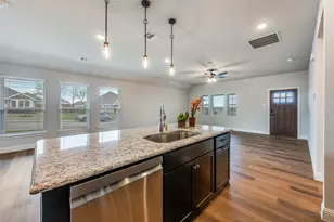 313 Sam Dr, Hillsboro, TX 76645 - Photo 9