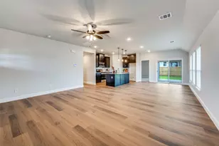 313 Sam Dr, Hillsboro, TX 76645 - Photo 7