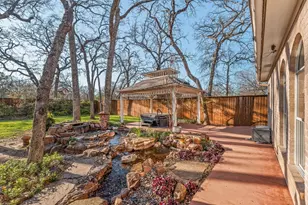 6006 Wallace Meadows Ct, Arlington, TX 76001 - Photo 21