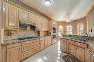 6006 Wallace Meadows Ct, Arlington, TX 76001 - Photo 9