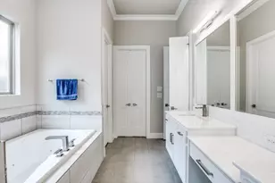 6813 Woodland Hills Dr, North Richland Hills, TX 76182 - Photo 21