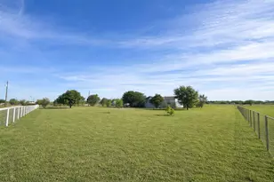 6930 NW County Rd 1210, Barry, TX 75102 - Photo 19