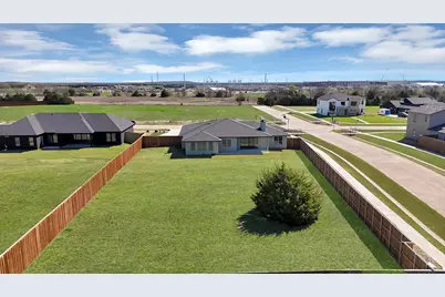 443 Whispering Way, Red Oak, TX 75154 - Photo 3