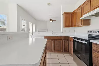 7988 Glenway Drive, Dallas, TX 75249 - Photo 15