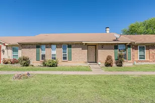 10 E Mountain Creek Dr, Grand Prairie, TX 75052 - Photo 1
