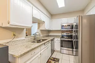 10 E Mountain Creek Dr, Grand Prairie, TX 75052 - Photo 17