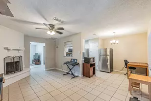 10 E Mountain Creek Dr, Grand Prairie, TX 75052 - Photo 13