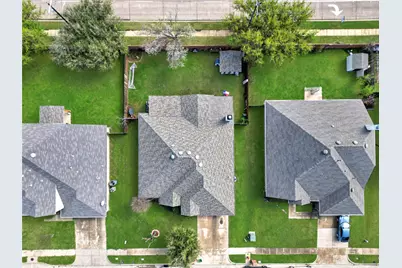 5228 Lake Grove Drive, Grand Prairie, TX 75052 - Photo 7