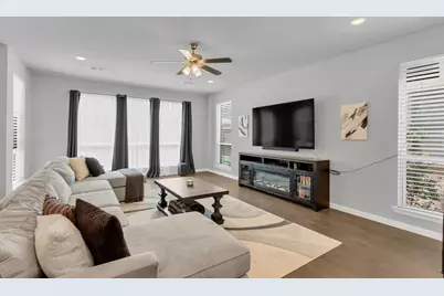 3908 Lucan Lane, Lewisville, TX 75056 - Photo 7