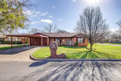 800 Brazos Drive, Mineral Wells, TX 76067 - Photo 3