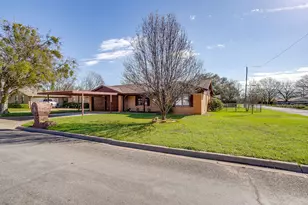 800 Brazos Dr, Mineral Wells, TX 76067 - Photo 5