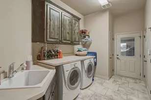 1404 Amsterdam Ct, Granbury, TX 76048 - Photo 31