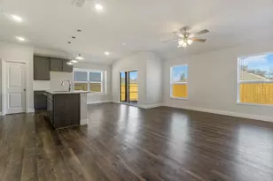 112 Jay St, Hillsboro, TX 76645 - Photo 9