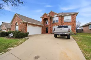 8641 Shadow Trace Dr, Fort Worth, TX 76244 - Photo 3