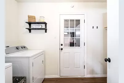 107 High School Drive, Waxahachie, TX 75165 - Photo 11