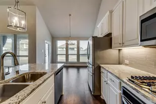 7021 Spring Park Dr, Little Elm, TX 76227 - Photo 7