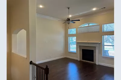 587 Hampshire Drive, Lewisville, TX 75067 - Photo 5