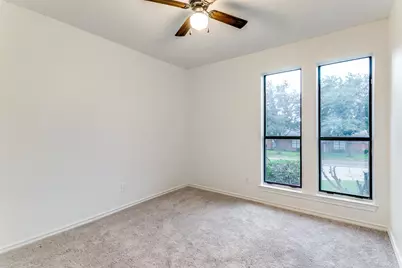 318 Creekmeadow Lane, Lewisville, TX 75067 - Photo 29