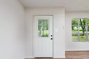 2842 Carlson Dr, Dallas, TX 75235 - Photo 9