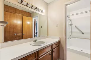 1905 Alamo Dr, Arlington, TX 76012 - Photo 23